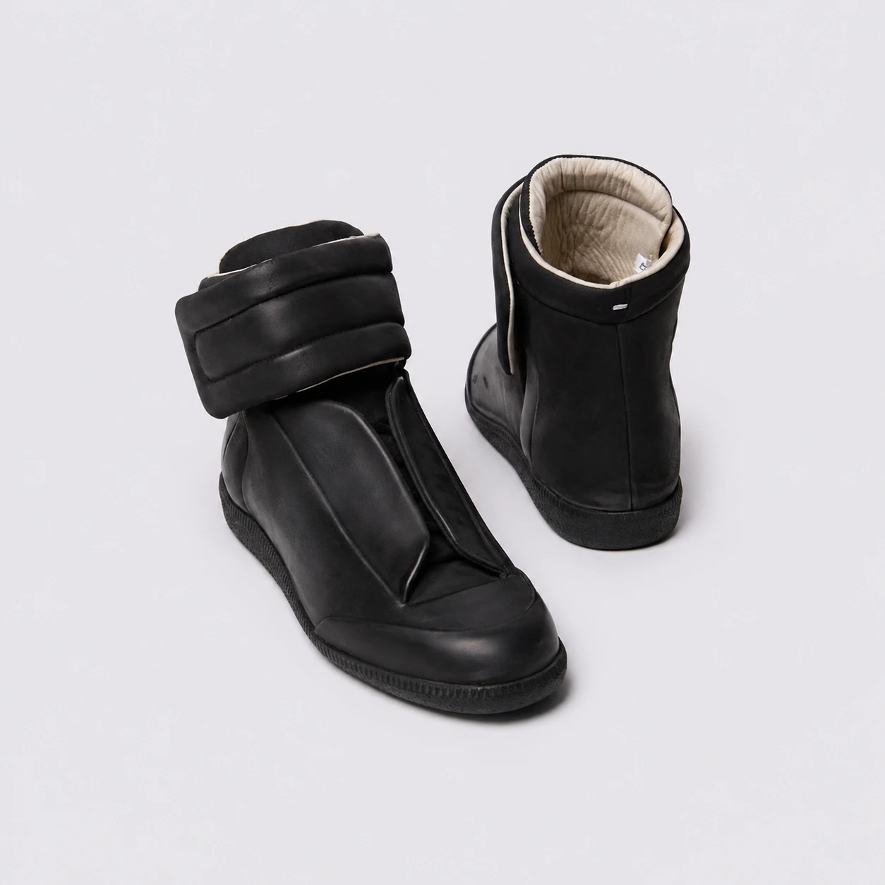 Maison Margiela Futures (Available in 7 Colors)